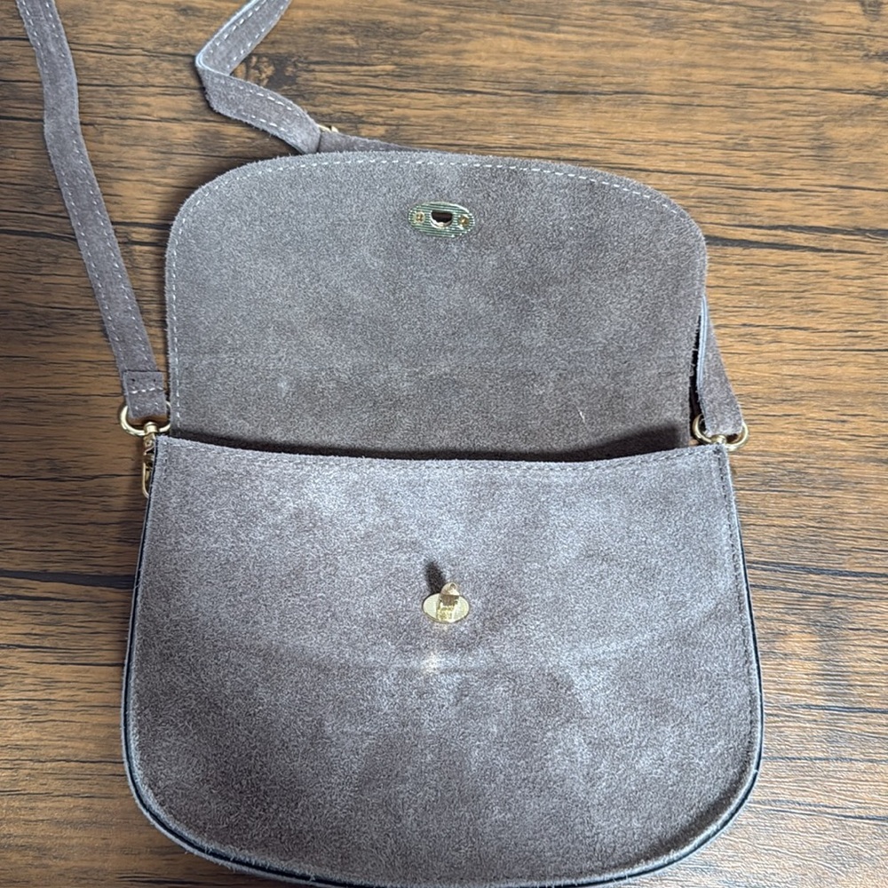 Persaman New York Gray Crossbody Bag - Picture 3 of 10